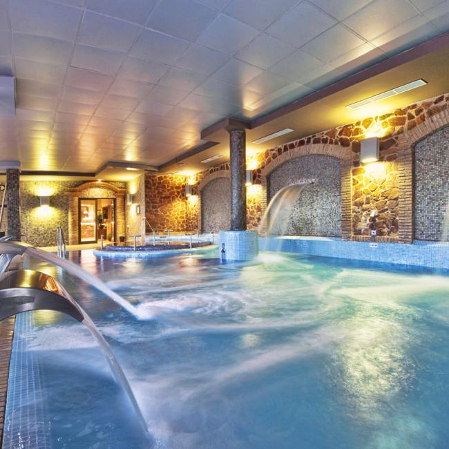 El tratamiento de colágeno en elaiwa spa (el camino).